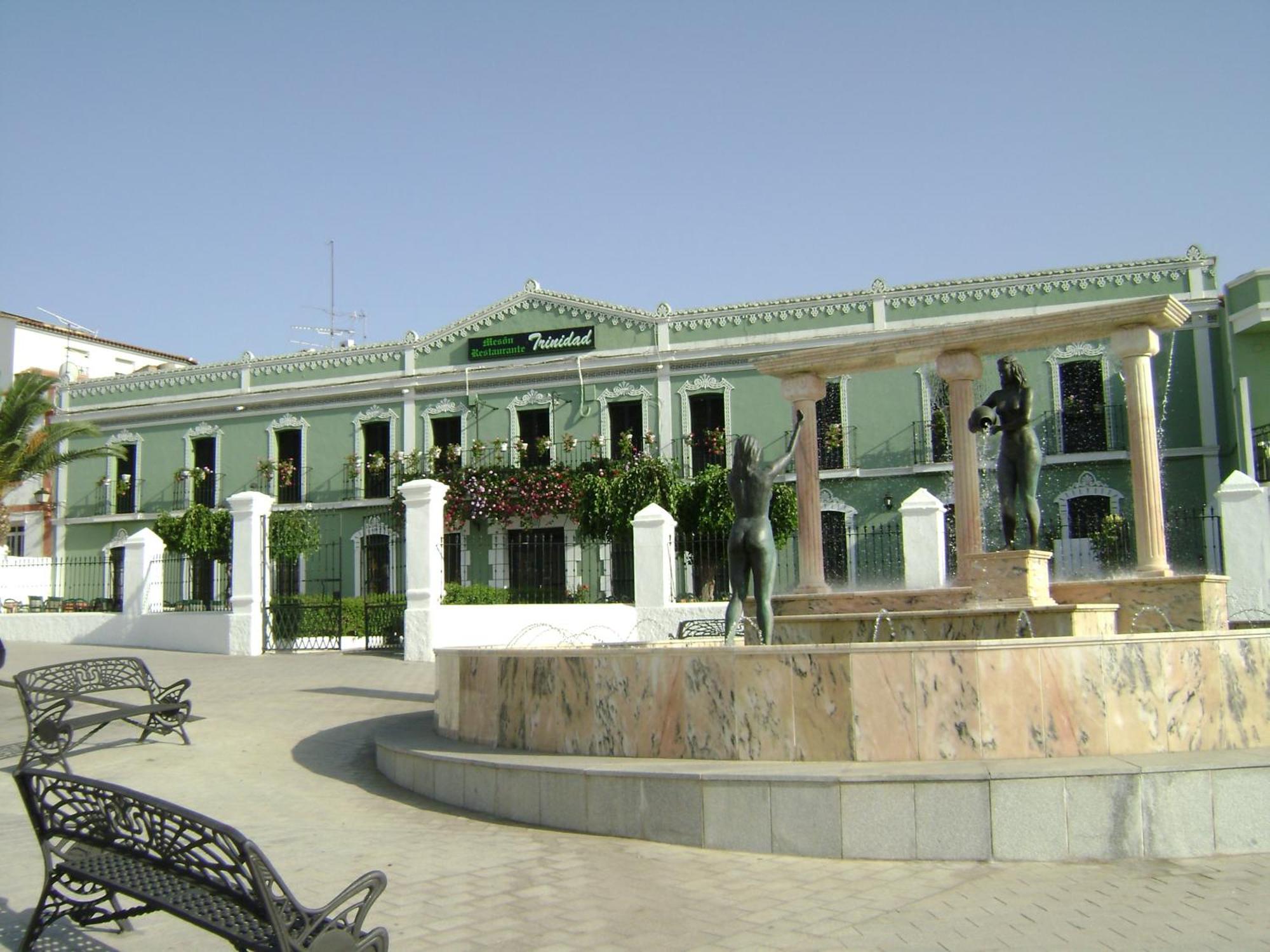 אלאנחה Apartamentos Trinidad מראה חיצוני תמונה
