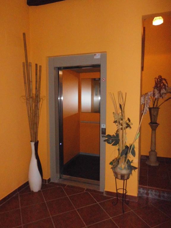 אלאנחה Apartamentos Trinidad מראה חיצוני תמונה