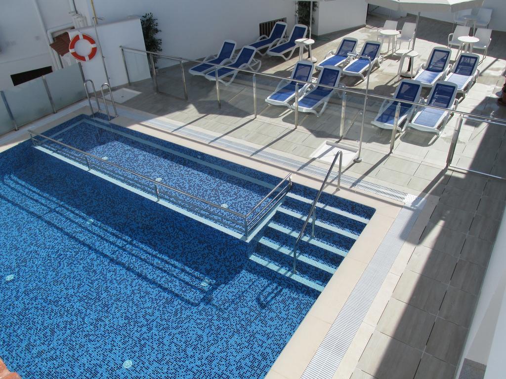 אלאנחה Apartamentos Trinidad מראה חיצוני תמונה