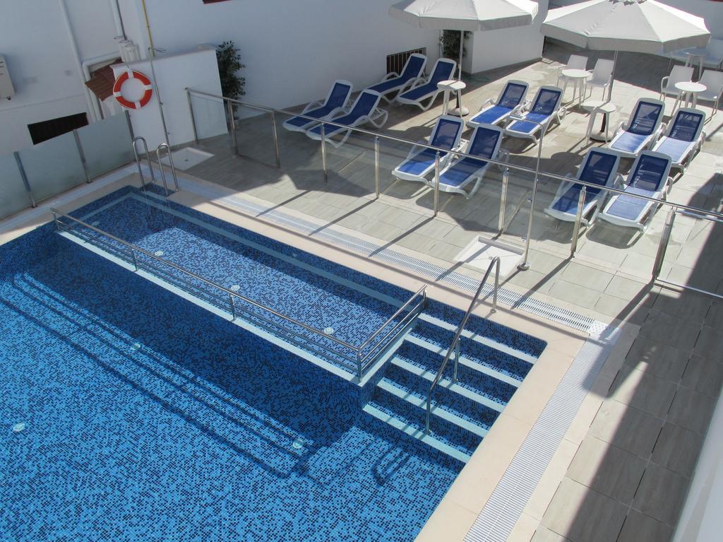 אלאנחה Apartamentos Trinidad מראה חיצוני תמונה
